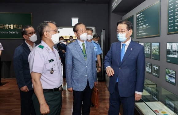 ũ�⺯ȯ_1. ����-����� ���Ⱦ��� ���� (����ö ����(��)�� ��ȫ�� ����(��)�� ����� ������� �ѷ����� �ִ�).jpg