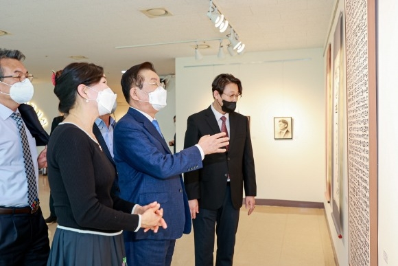 [ũ�⺯ȯ]2. ��18ȸ ��������۰��ʴ���(��ȫ�� ���� ��ǰ ���� ���).JPG