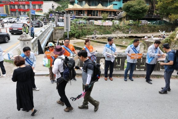 ũ�⺯ȯ_24. ������ȸ ����ȭ������ ȫ�� ���� (2).JPG