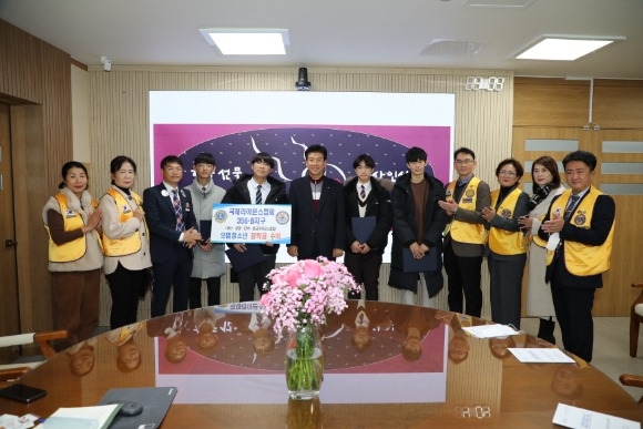 ũ�⺯ȯ_1208 ��ȹ������ - (����1)�ݻ����� ���� ���б� ������� '��ǳ' .JPG