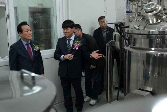 [ũ�⺯ȯ]������ �������� ���θ� �ѷ����� �鼺�� �������.JPG