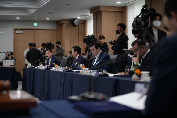 [ũ�⺯ȯ]���屺������ȸ���� �߾� ���� �鼺�� �������.JPG