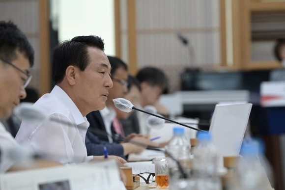 [ũ�⺯ȯ]��å���󺸰�ȸ���� ��λ����� ���ϴ� �鼺�� �������.JPG