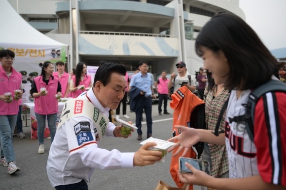 [ũ�⺯ȯ]�߱��忡���� ��Ư�깰 ȫ���� ���� �鼺�� ������� (2).JPG