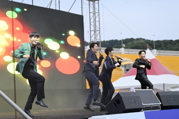 [ũ�⺯ȯ]����ù��� �� ����ȸ �̸�����(���� ��Ÿ��F4).JPG