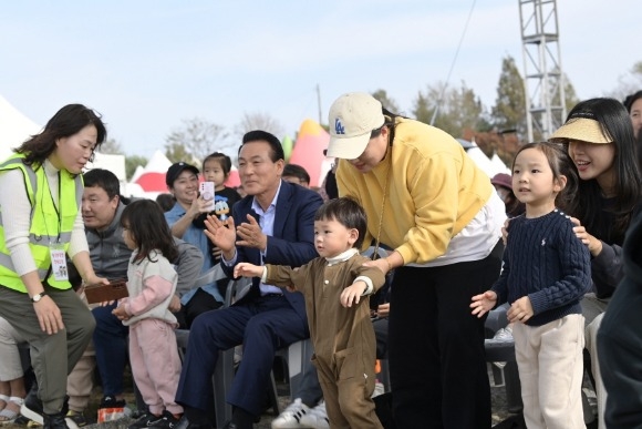 [ũ�⺯ȯ]���̵�� �Բ� ������ ���� �鼺�� �������.jpg