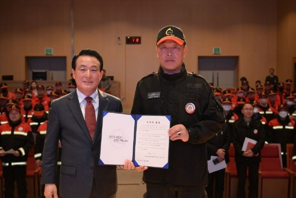 ������忡�� ���Ǽ��� �����ϴ� �ڼ��� �����ȭ���� (2).jpg