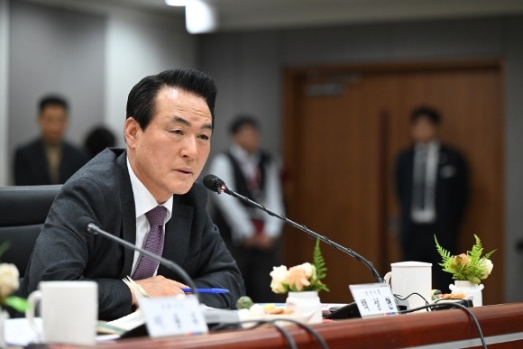 [ũ�⺯ȯ]�泲�� �������� ȸ�ǿ� ������ �鼺�� ���� (2).JPG