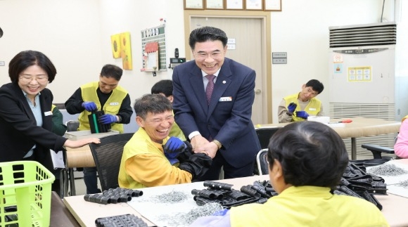 [ũ�⺯ȯ]1. ������ ����, �������κ�ȣ�۾��� �湮 (1).jpg