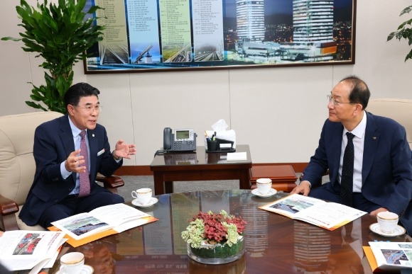 [ũ�⺯ȯ]1. ����ö������ �湮(���ʺ��� ������ ������, �̼��� ����ö������ �̻���) (1).jpg