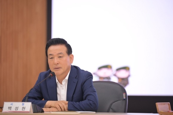 [ũ�⺯ȯ]5�� Ȯ�밣��ȸ�ǿ� ������ �鼺�� ����.JPG