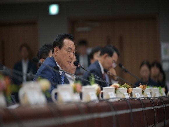 [ũ�⺯ȯ]����Ŀ��� �Ұ��� ���ϴ� �鼺�� ����.jpg