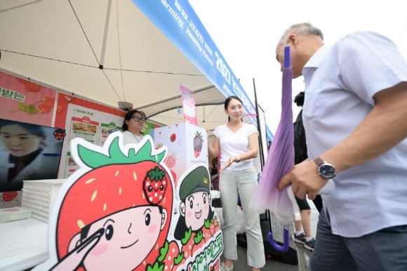 [ũ�⺯ȯ]�泲 �湮�� �� �佺Ƽ�� ����(3).JPG